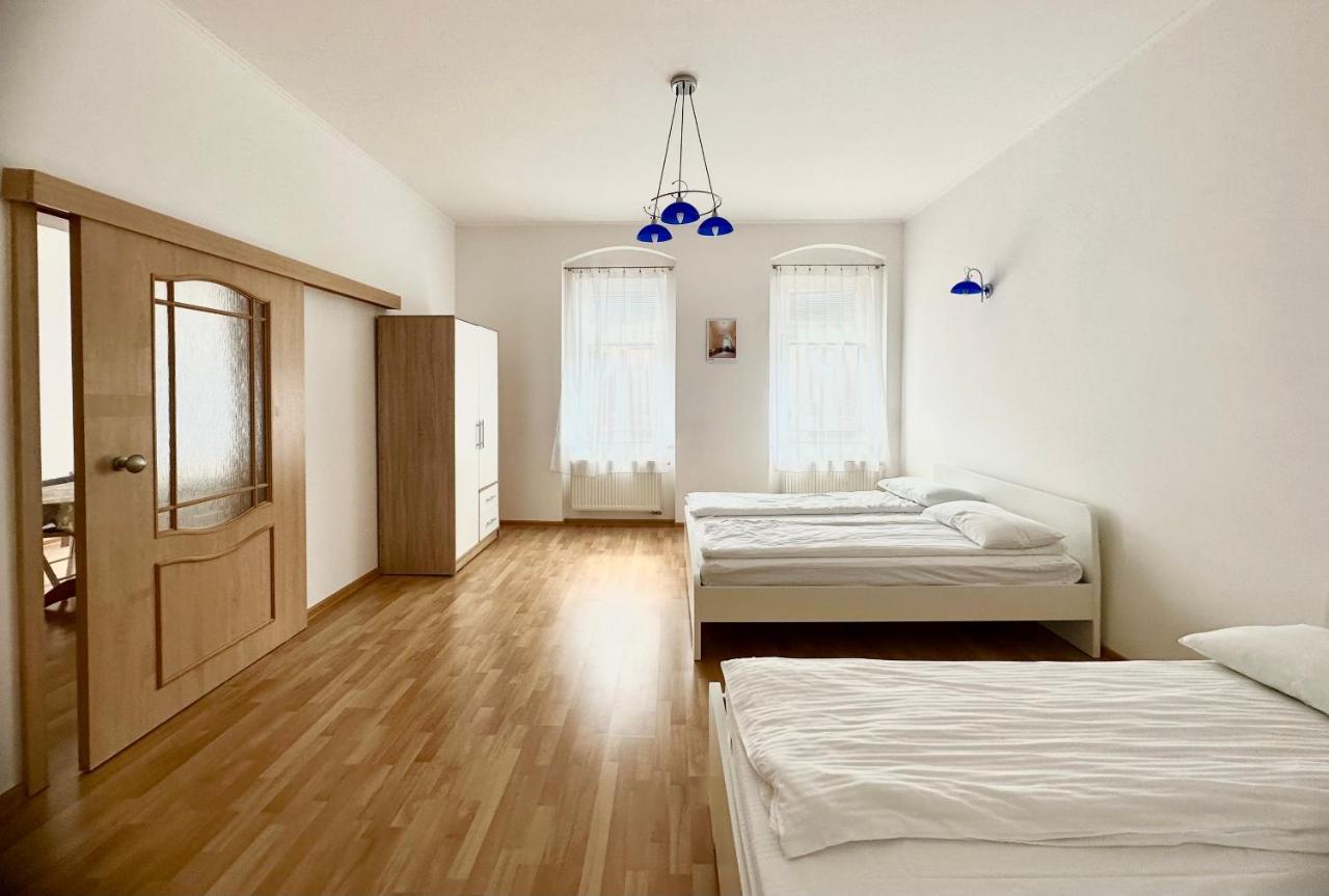 קרלובי וארי Apartment Erika מראה חיצוני תמונה