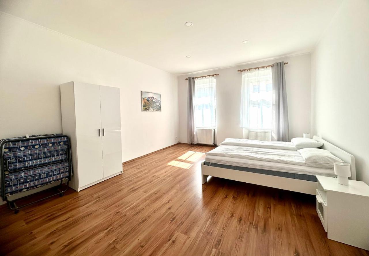 קרלובי וארי Apartment Erika מראה חיצוני תמונה