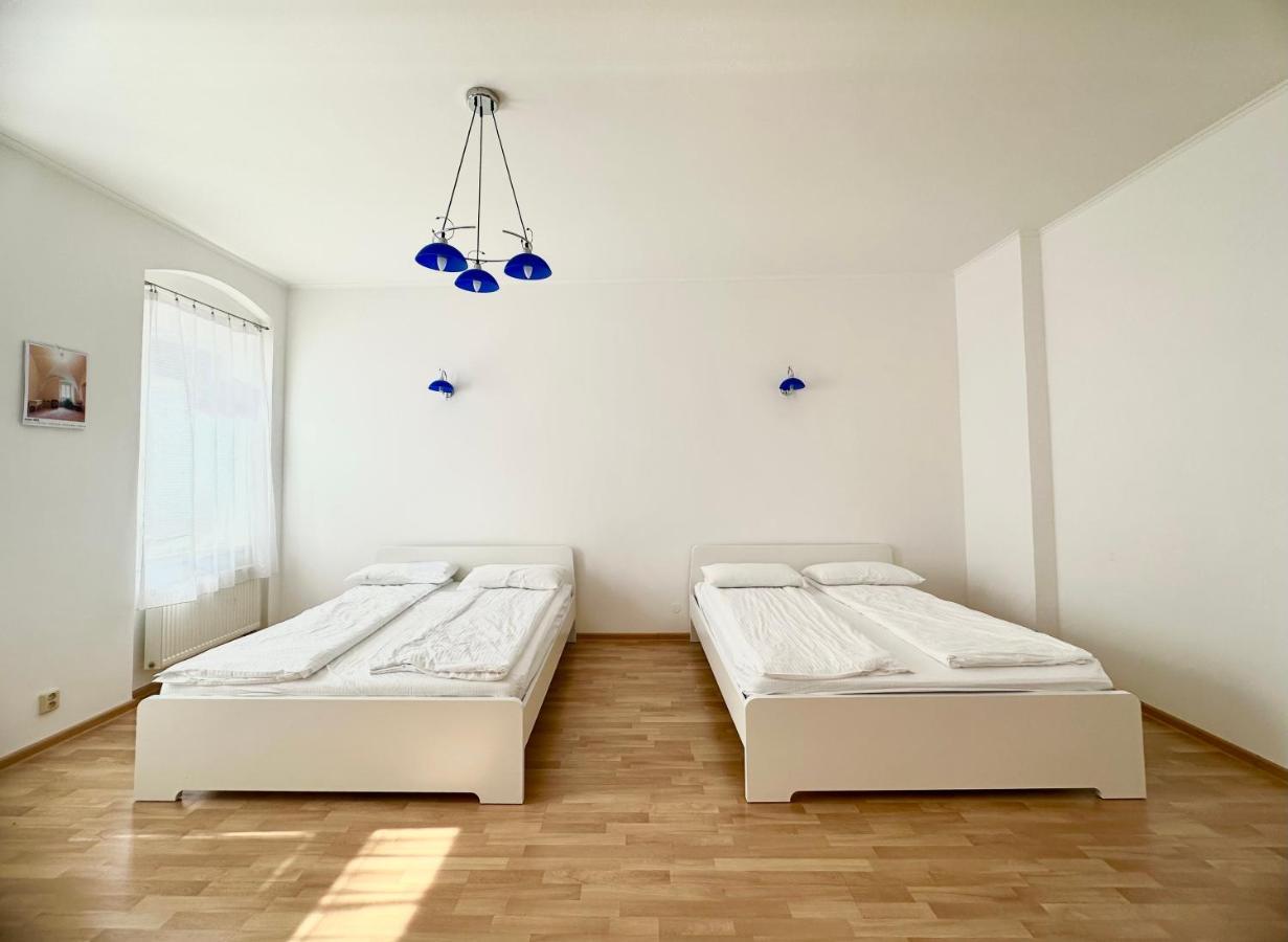 קרלובי וארי Apartment Erika מראה חיצוני תמונה