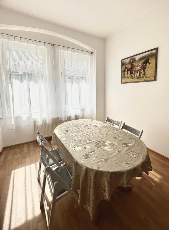 קרלובי וארי Apartment Erika מראה חיצוני תמונה